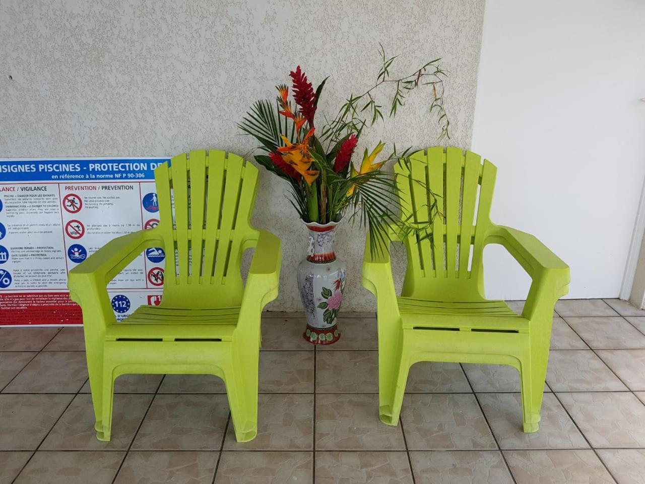 Les Petites Fleurs De Poirier Villa Bouillante Room photo